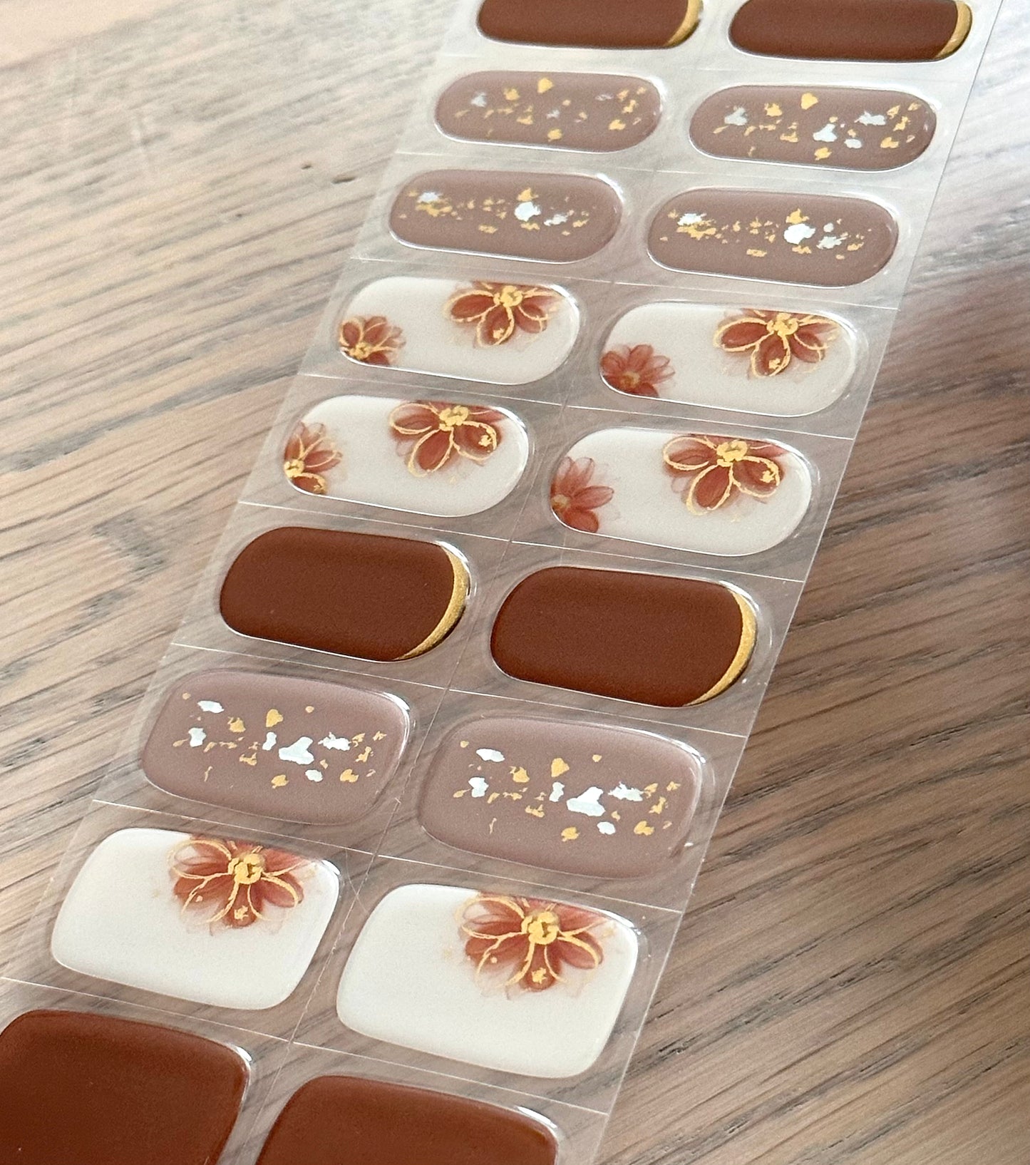 Mocha Flower Gellakstickers