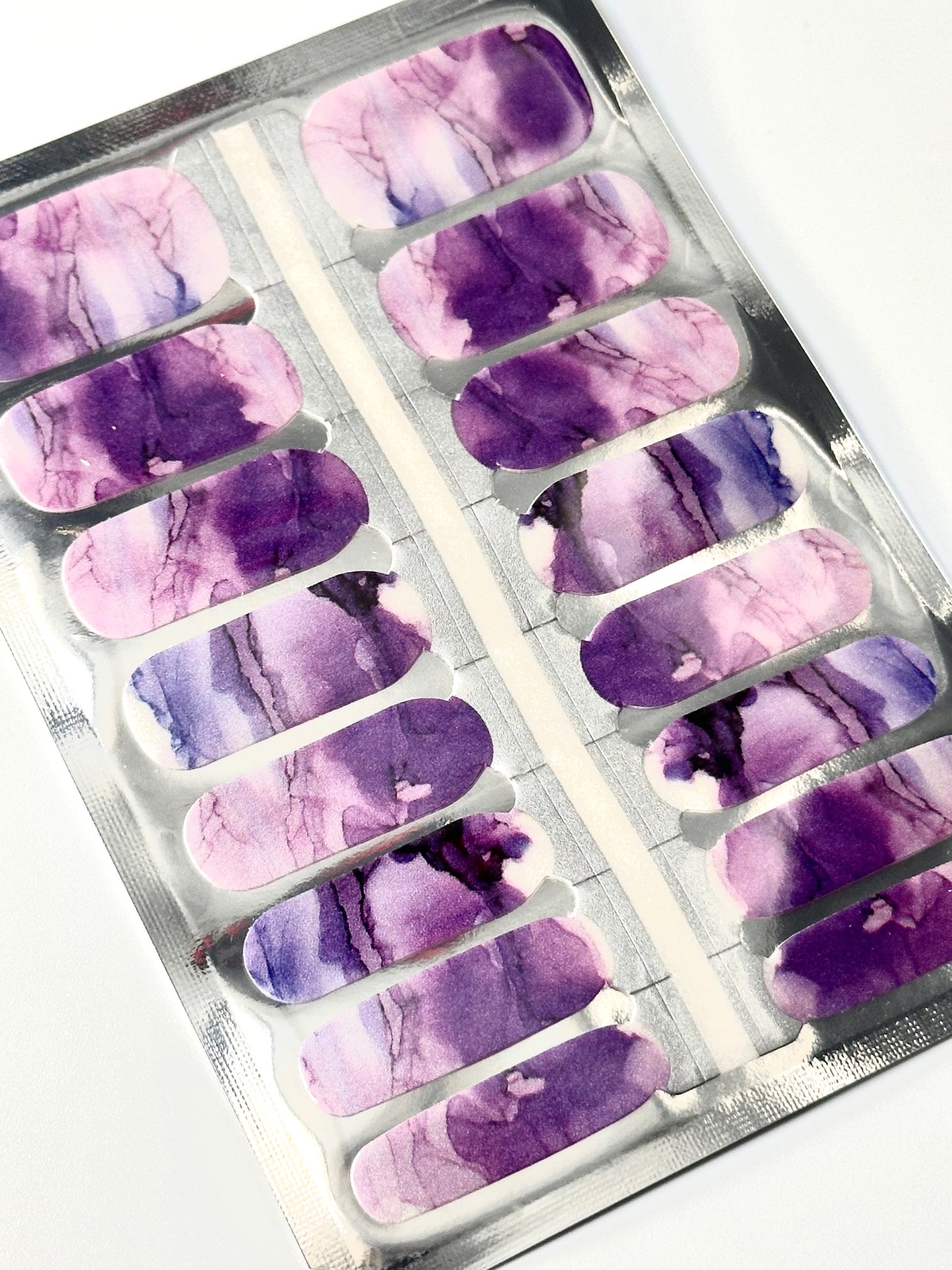 Radiant Orchid Nagel Wraps