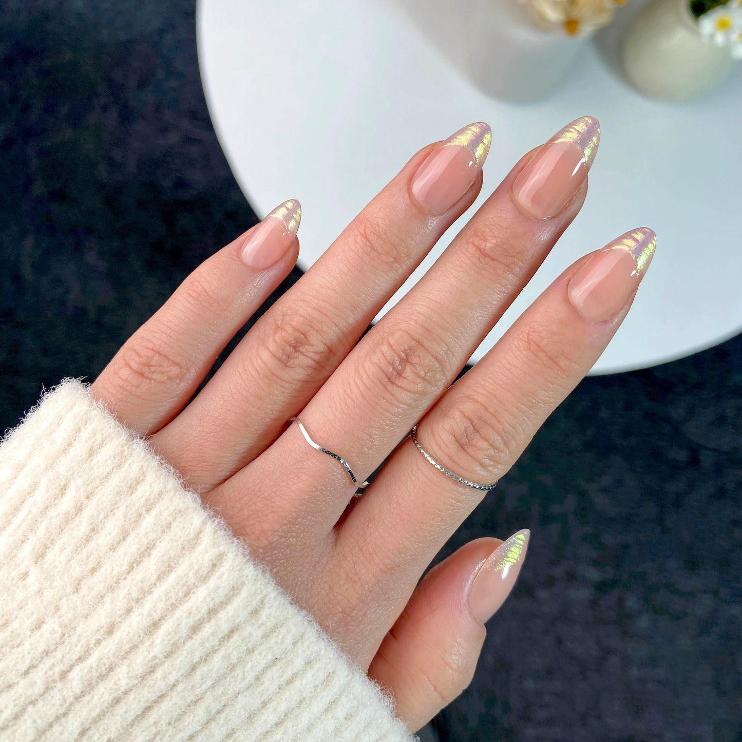 French manicure press-on nagels met subtiele nude chrome tips