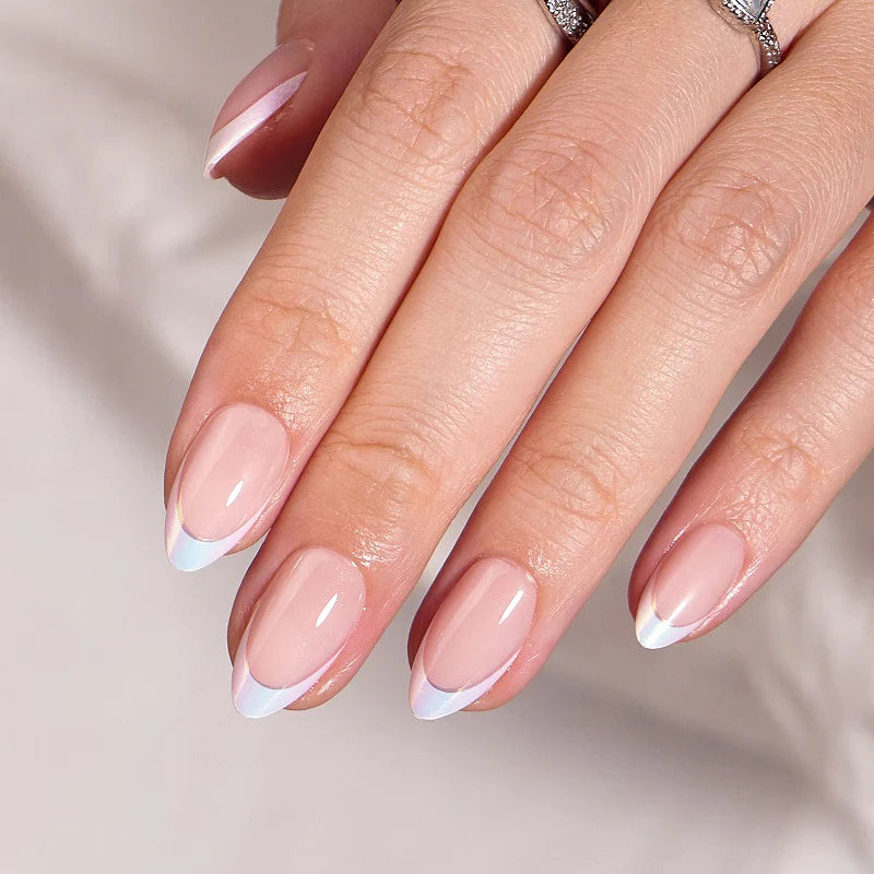 French Manicure press on nagels met een parelmoer/chrome effect van BIMA Nails