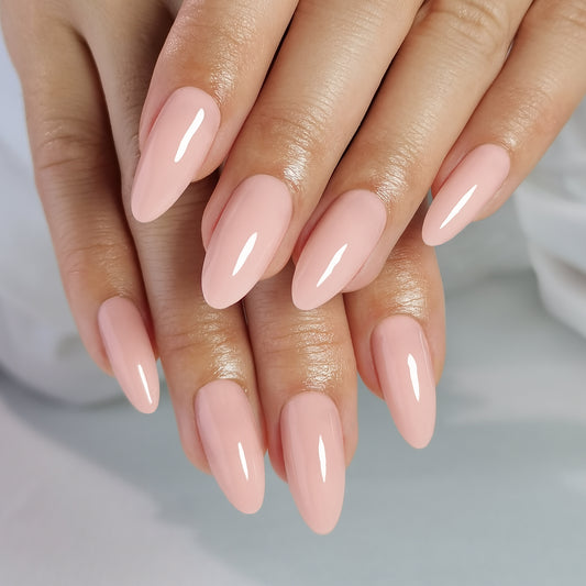 Lange press-on nagels in een prachtige nude kleur van BIMA Nails