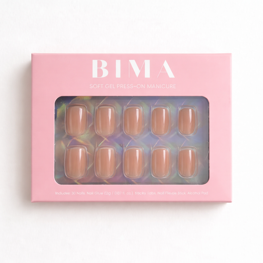 Effen nude square vorm plaknagels. De press-ons zie je in de verpakking, totaal 30 nagels