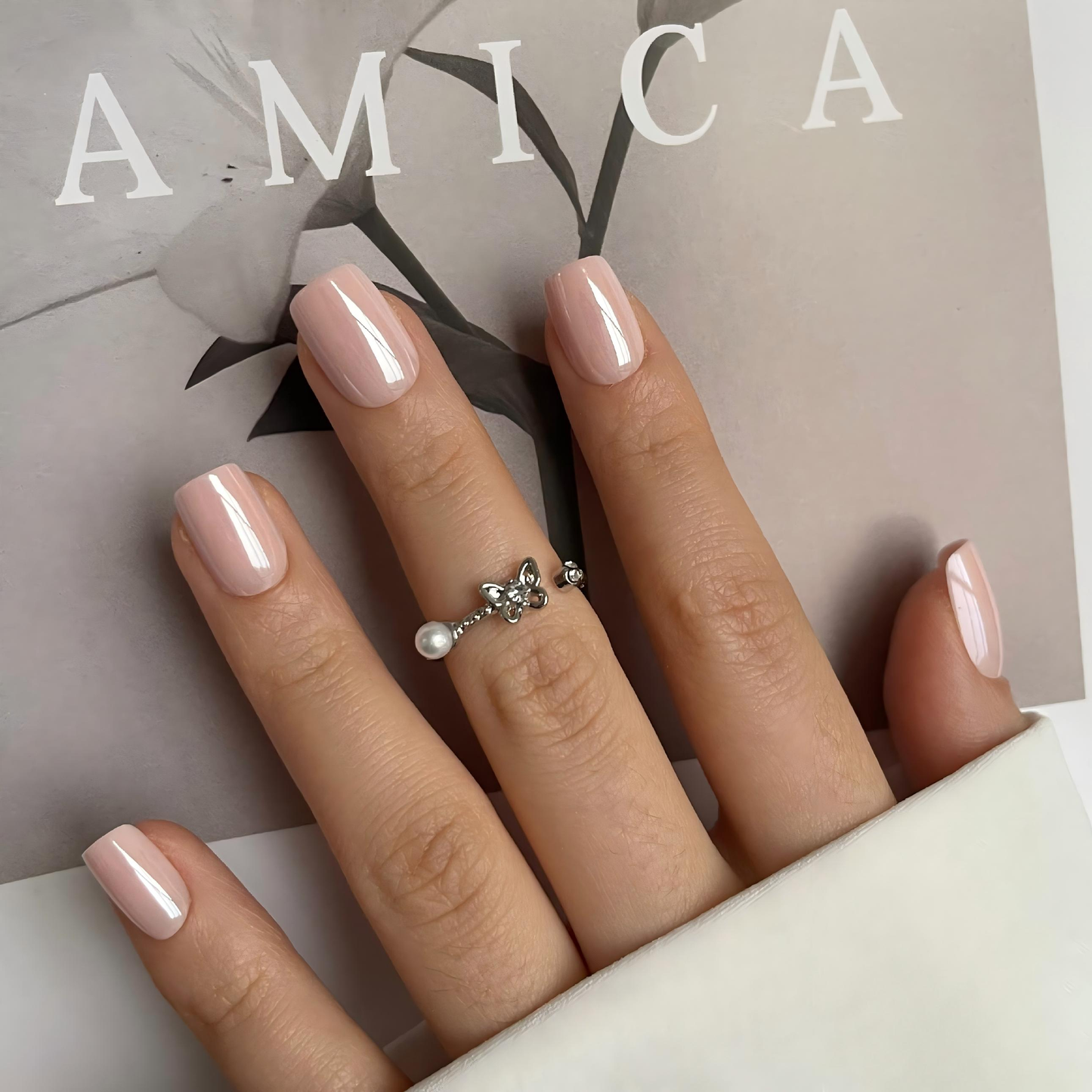 Nude glazed plaknagels in sqaure vorm