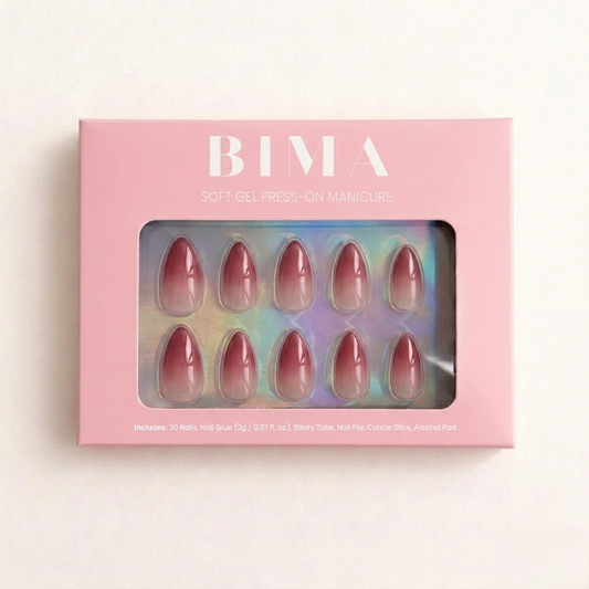 Ombre plaknagels van donker roze/rood naar nude.